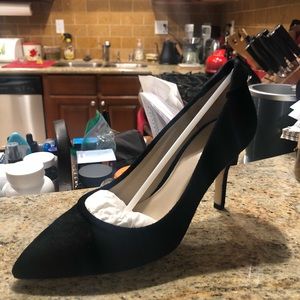 YVONNE KONE BLACK SUEDE FABIO PUMP